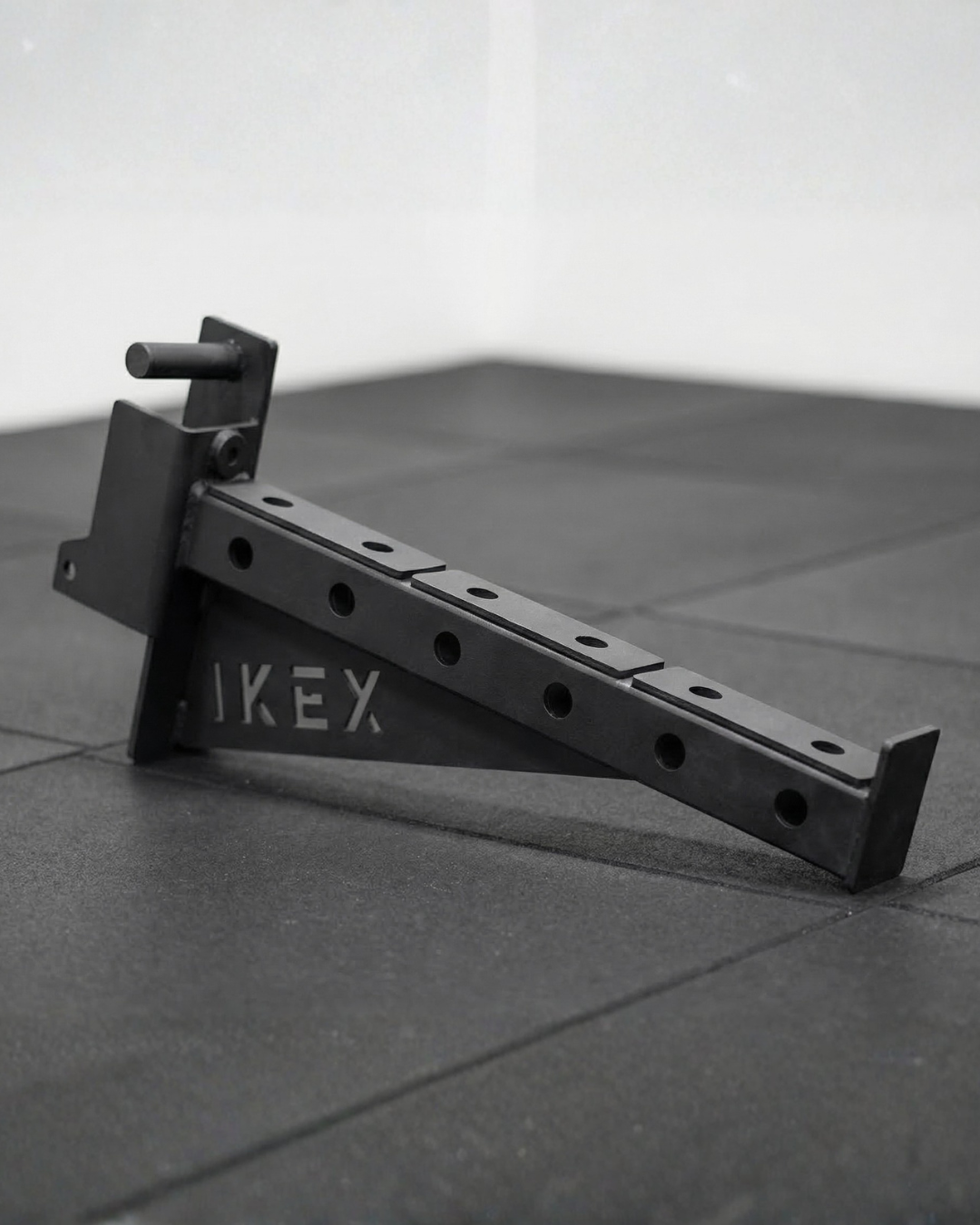Brazos de seguridad IKEX instalados en rack