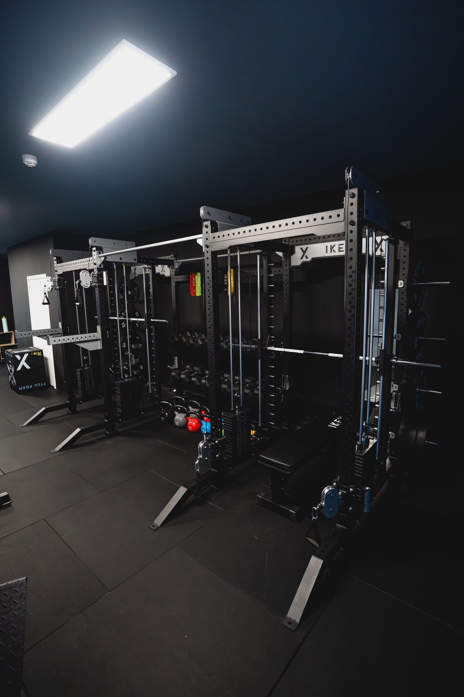Zona de fuerza y musculación equipada por IKEX